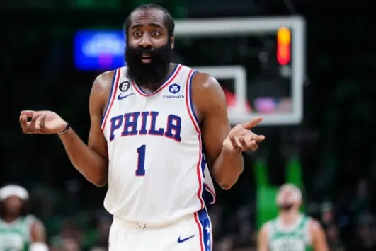 Cuối cùng James Harden đã chịu tập lại cùng Philadelphia 76ers