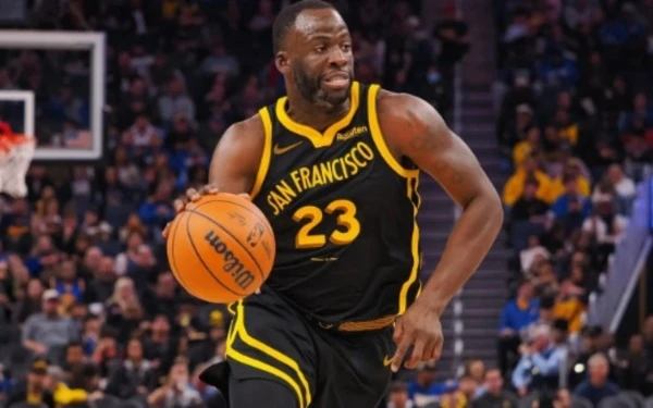 Rõ án phạt của Draymond Green sau hành vi phi thể thao