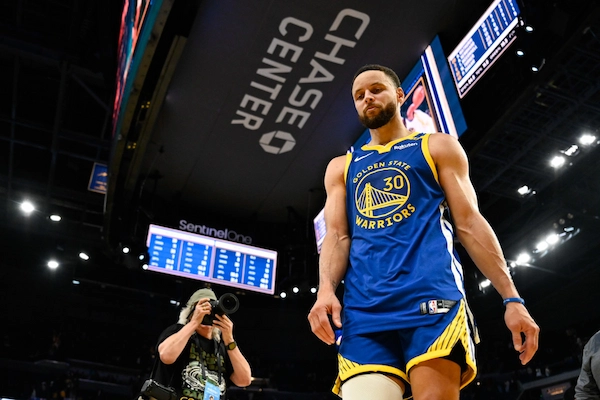 Stephen Cury không thể giúp Warriors chiến thắng