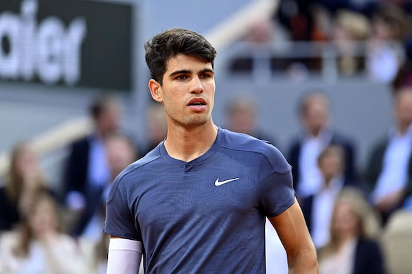 Carlos Alcaraz rút lui khỏi Madrid Open 2025 vì chấn thương