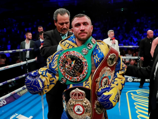 Vasyl Lomachenko khép lại sự nghiệp lừng lẫy như thế nào?