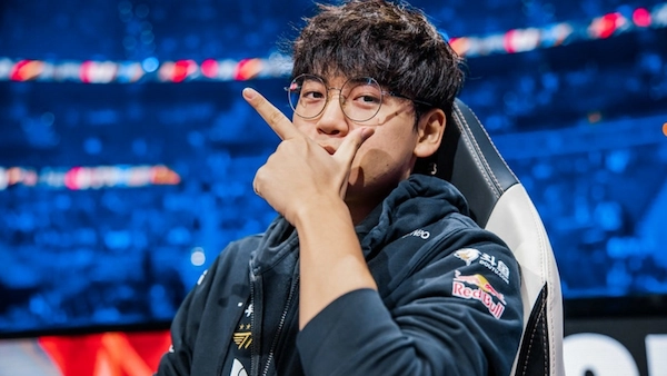 Vì sao Gumayusi rời T1 sau 3 chức vô địch thế giới?