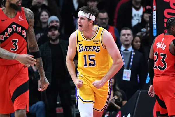 Austin Reaves làm “trợ lý HLV” cho Lakers khi đang chấn thương?